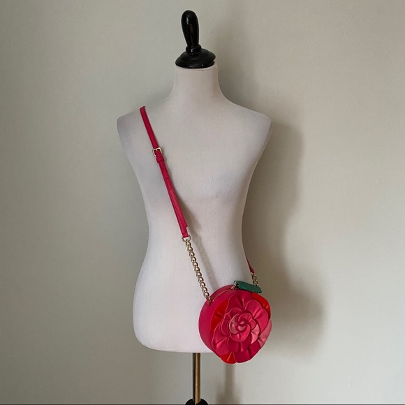 ❌SOLD❌Kate Spade Rambling Roses Crossbody Purse - Picture 7 of 7